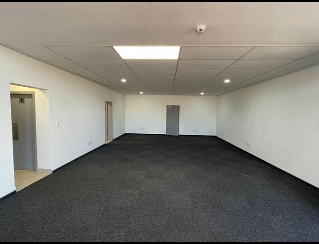 INDUSTRIAL PROPERTY TO RENT IN IRENE